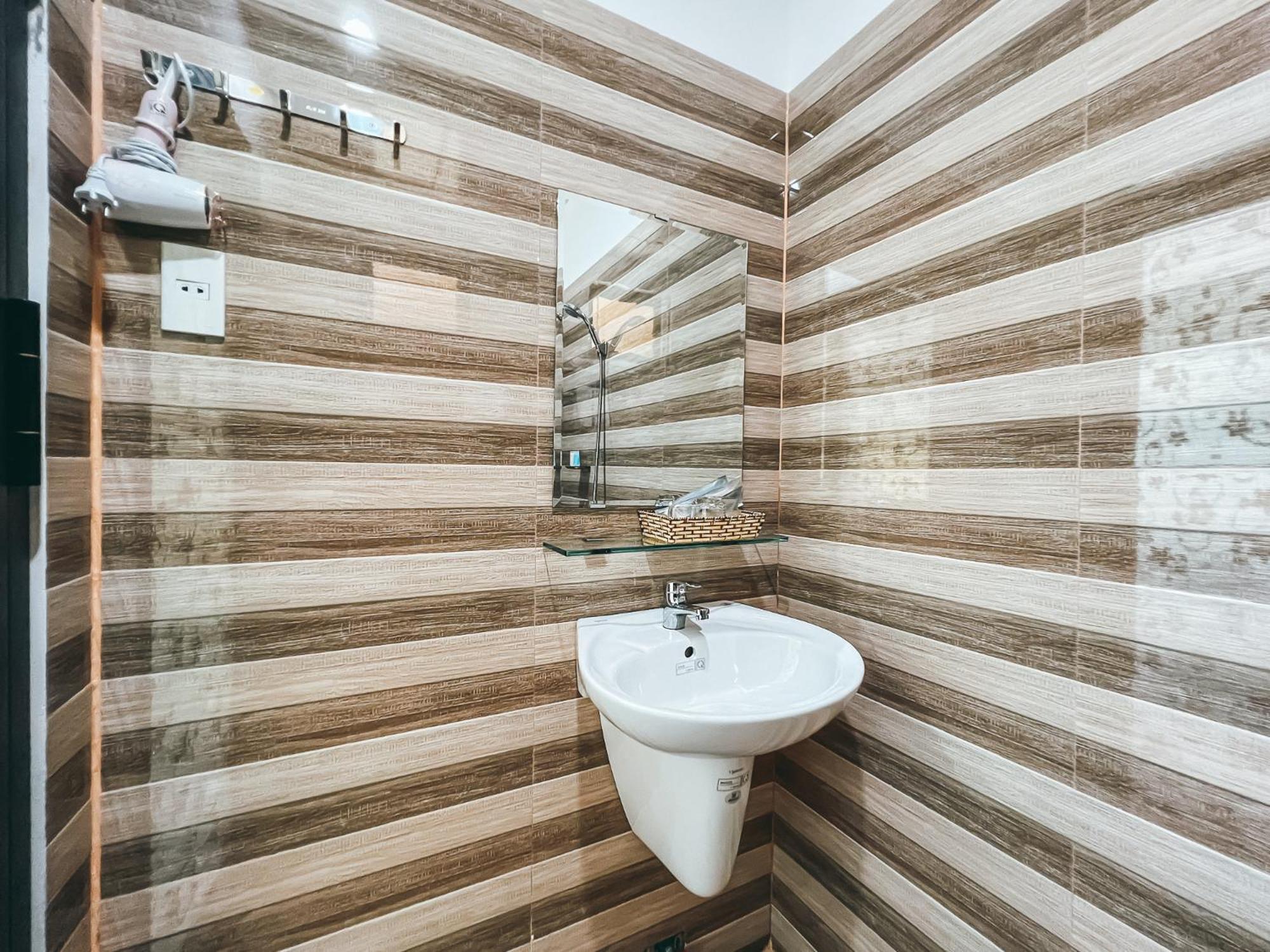 Bazan Home - Hotel & Bungalow Pleiku Room photo